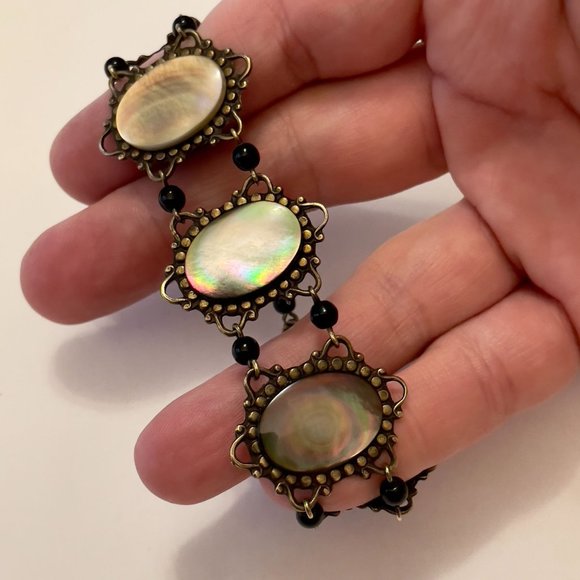 4 for $20 Sale Vintage Romantic Style Mother of Pearl Link Bracelet - Picture 5 of 6
